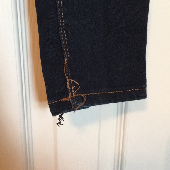 🌑Dark Wash Low Rise Jeggings Size 0🌑 - Picture 4 of 6